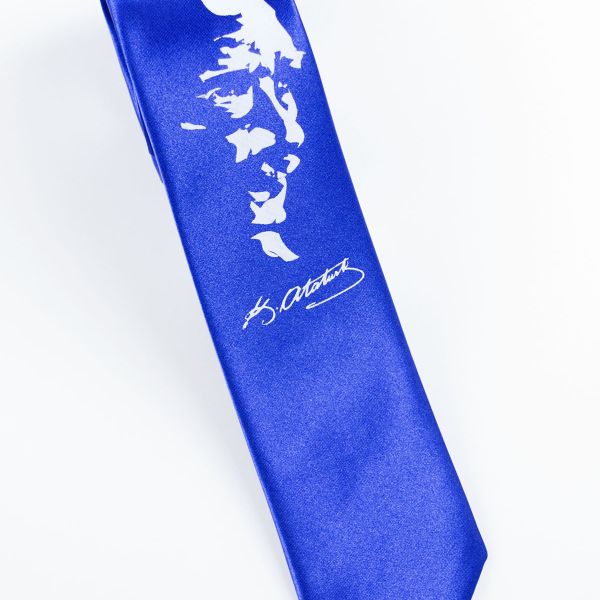 Saks Mavi Saten Atatürk Portre Baskılı Kravat